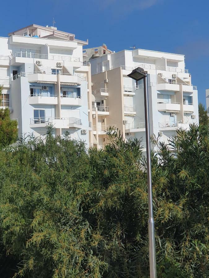 Erti'S Apartments Sarandë Exterior foto